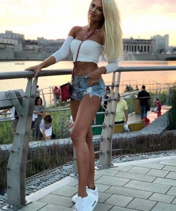 Рено, 23 года, 2 размер груди
